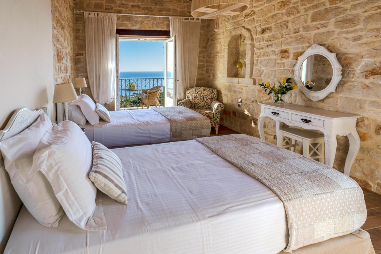 Yiameli Villas With Private Pool Skinaria Exterior photo